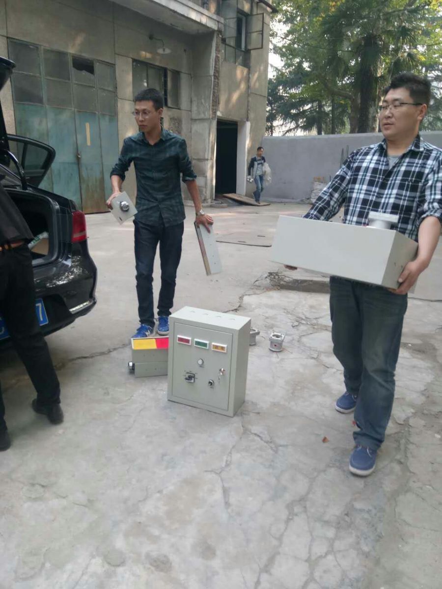 客户上门取通风方式信号控制箱